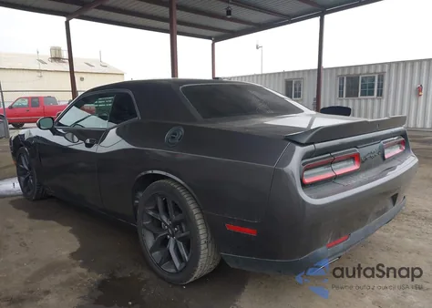 2021 Dodge Challenger R/T z USA, uszkodzony, nr VIN 2C3CDZBT7MH646428